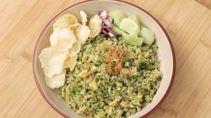 Nasi Goreng Cabe Ijo: Pedas Gurih dengan Ikan Jambal Roti