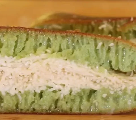 Resep Martabak Teflon Lembut dan Bersarang ala Tirai Kuliner