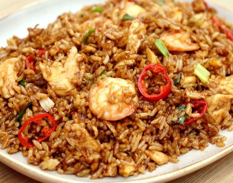 Resep Nasi Goreng Seafood Lezat ala Solaria (Untuk 2 Porsi)