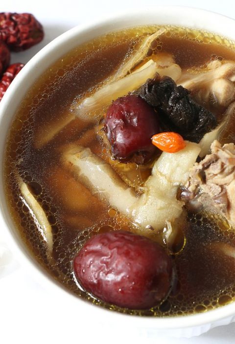 Sup Ayam Herbal Tradisional: Hangatkan Tubuh, Pulihkan Tenaga | Tirai Kuliner